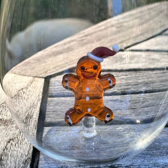 New Handblown Glass Stemless Wine Glass Decorated Gingerbread Man Holiday Décor - Picture 11 of 11